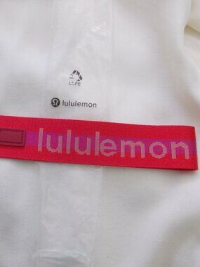 Last One! NWT Rare Lululemon Never Lost Keychain